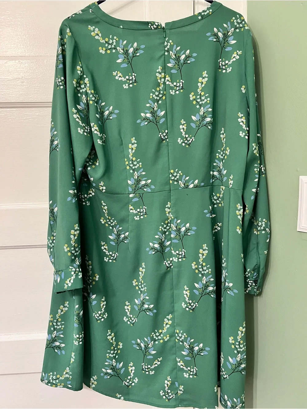 LOFT Plus Green Floral Shift Dress - Picture 2 of 4